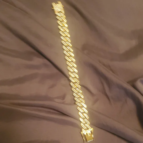 Gold Chain Bracelet - Picture 1 of 1